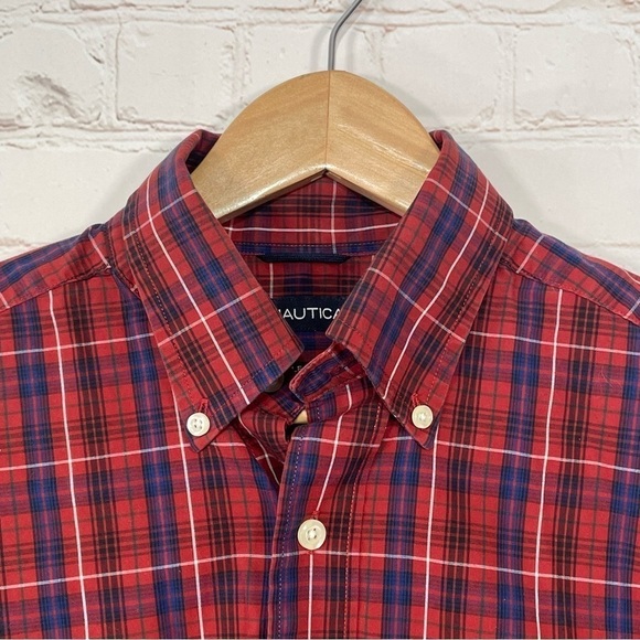 Nautica Shirt Mens Small Plaid Wrinkle Resistant Cotton Button Up Red Blue - Picture 2 of 9